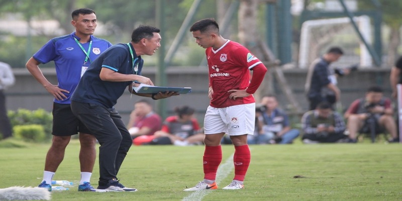 HLV U19 Việt Nam chỉ trích trọng tài trong trận gặp Myanmar 3 Người hâm mộ bất bình sau những quyết định sai lầm