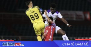 Thủ môn Việt kiều Patrik Lê Giang tỏa sáng giữ sạch lưới cho đội bóng TP.HCM 12 bia 12 671cff458bb30